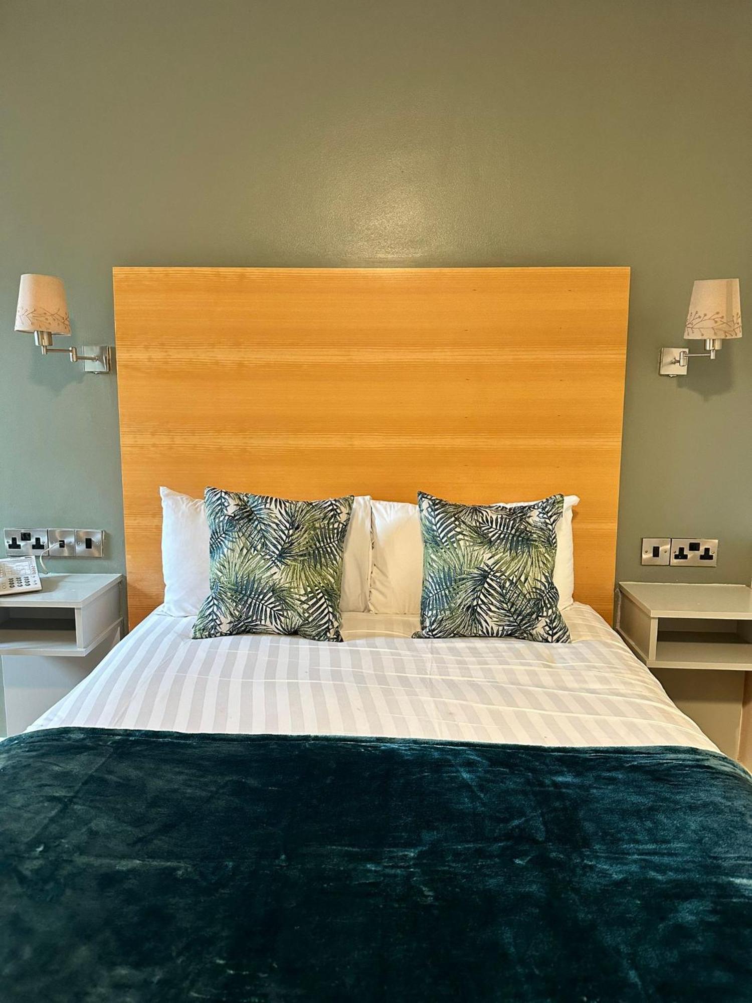 The Coach House Hotel 오란모어와 외부 사진