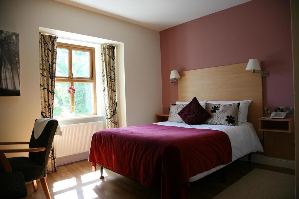 The Coach House Hotel 오란모어와 외부 사진