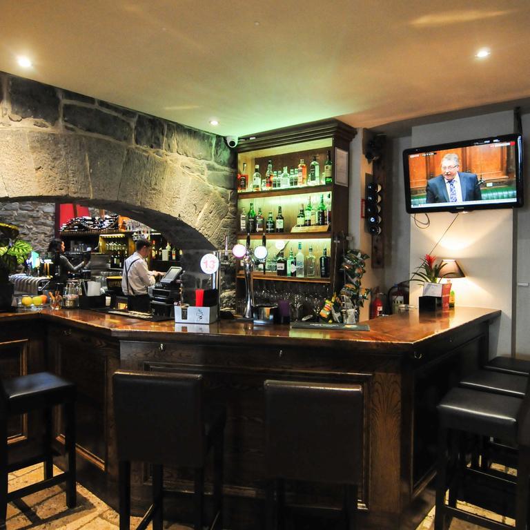 The Coach House Hotel 오란모어와 외부 사진