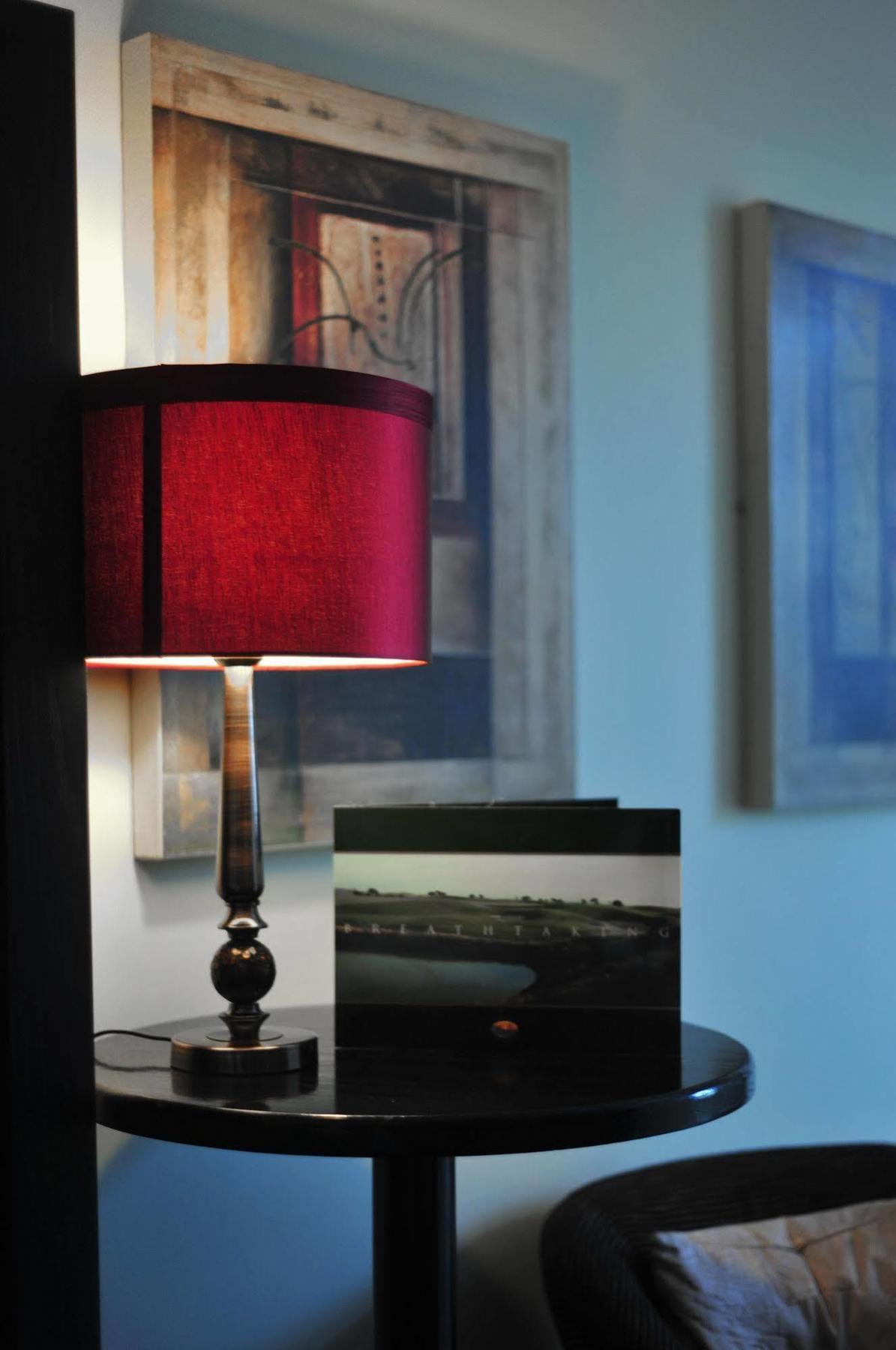 The Coach House Hotel 오란모어와 외부 사진