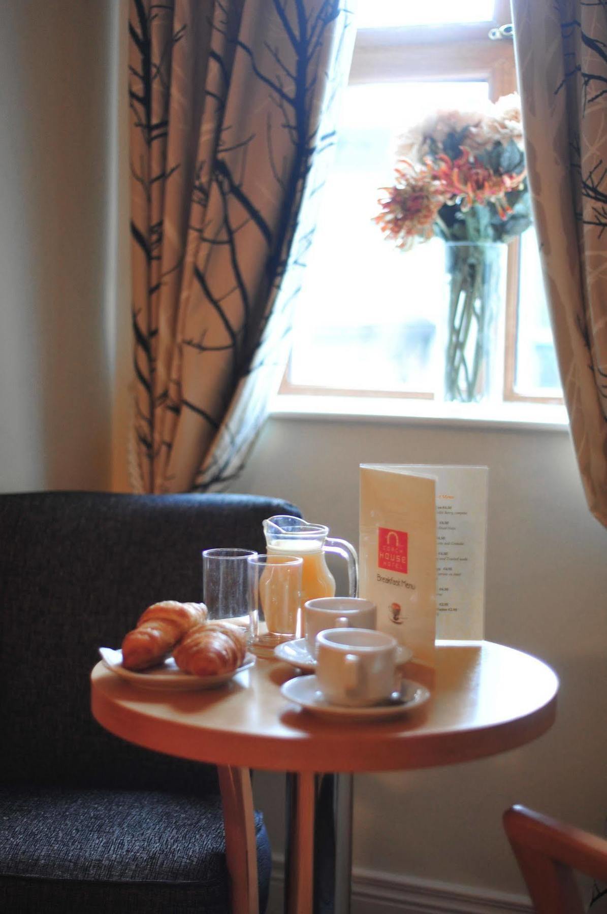 The Coach House Hotel 오란모어와 외부 사진